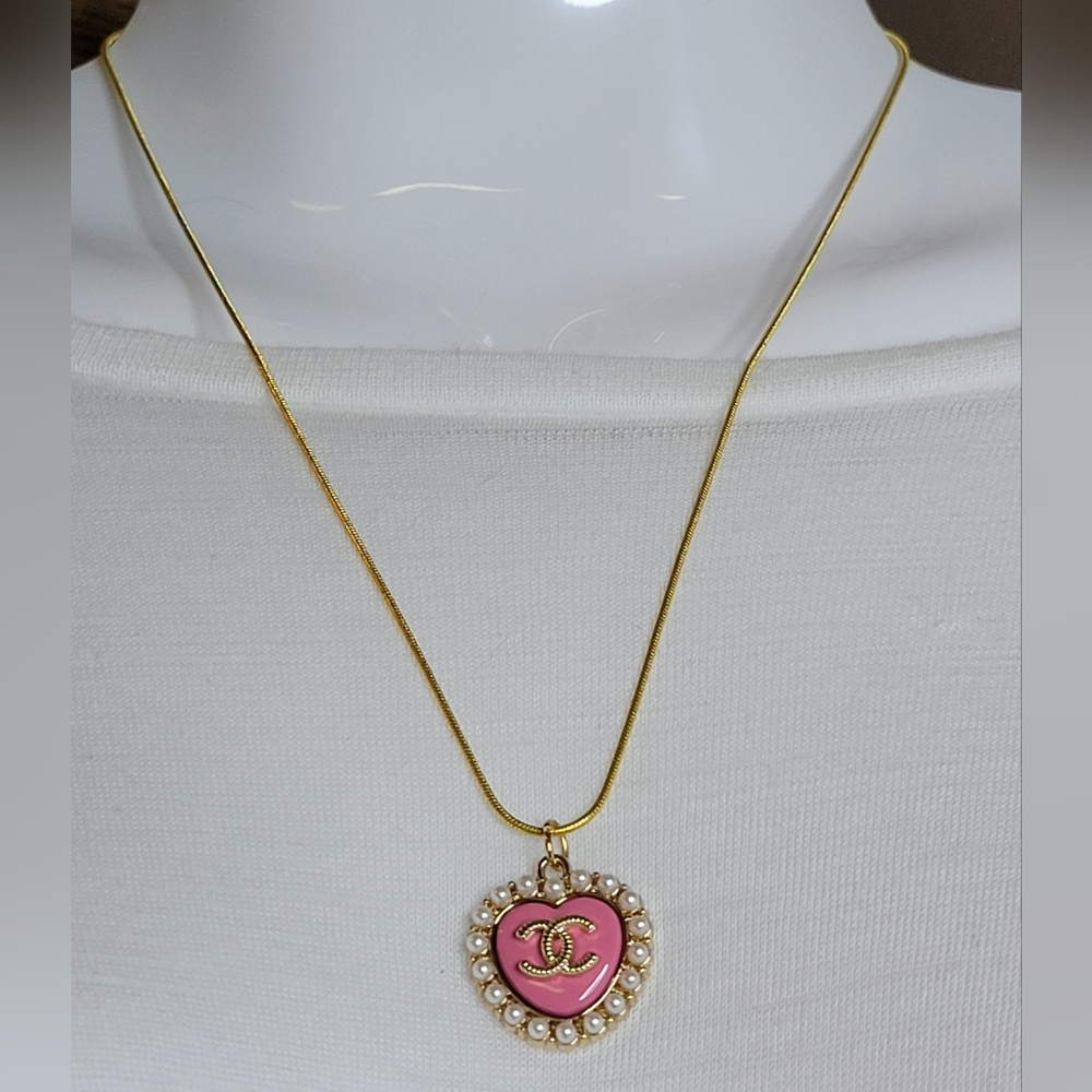 Pink/ Pearl Heart CC Zipper Pull, 18" Gold Plated Chain, Necklace - Picture 2 of 4